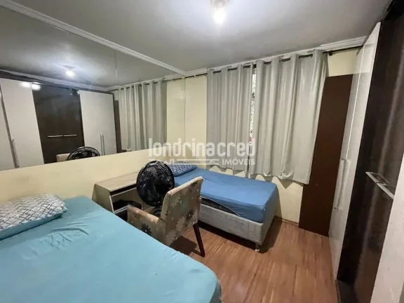 Imagem Casa térrea com 3 quartos, condomínio com portaria 24h, salão de festas e playground em Londrina