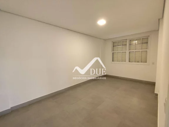 Imagem Apartamento com 2 dormitórios e dependencia completa de empregada, vaga d garagem demarcada à venda, 90 m² por R$ 470.000 - Campo Grande - Santos/SP