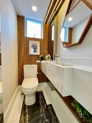 Imagem Cobertura Triplex Fente Mar à Venda com 07 Suítes Amplo espaço de Lazer com Piscina Privativa Localizado em Balneário Camboriú - SC