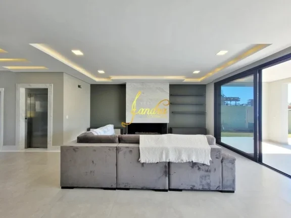 Imagem Sobrado beira de lago com 05 suítes, elevador, semi mobiliado
