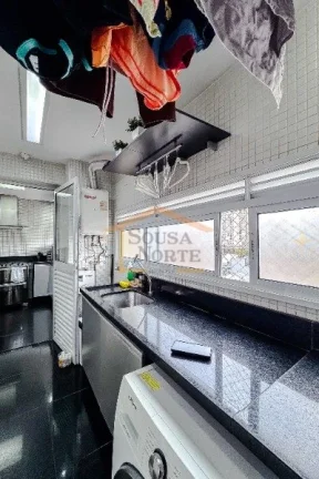 Imagem Apartamento de 227 m², com 3 dormitórios, sendo 3 suítes, sendo a master com banheira, escritóri...