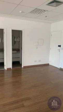 Imagem Sala com 112 m² para aluguel por R$ 6.600,00 - Alphaville/SP