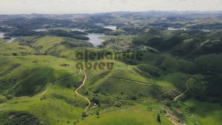 Imagem Fazenda de 130 alqueires à venda em Santa Branca com 30 córregos