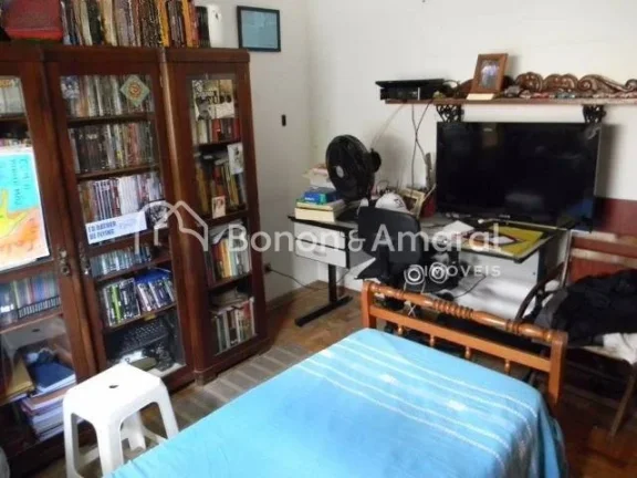 Imagem Linda casa térrea, construção sólida, bem distribuída, com boa iluminação natural e ventilaç...