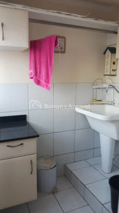 Imagem Amplo apartamento duplex, com 3 dormitorios grandes, sendo uma suite com closet e hidro. Ar condicio...