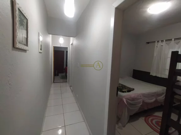 Imagem Casa á 700m da Praia, 2 dorms toda reformada à venda em Peruíbe