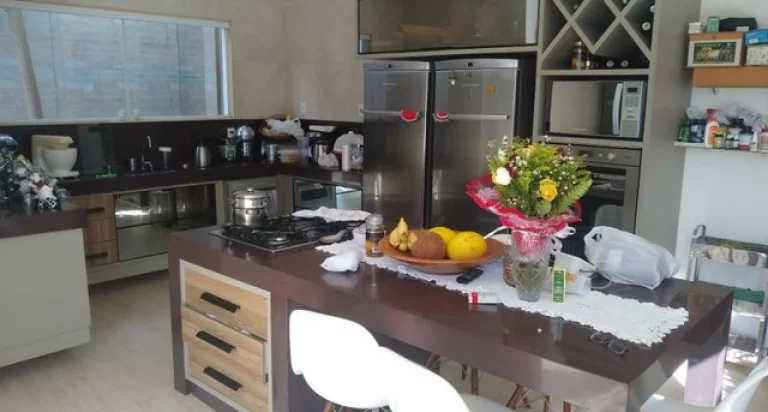 Imagem Casa de Luxo no Condomínio Morada do Rio - 5 Quartos, 500m², 2 Vagas de Garagem