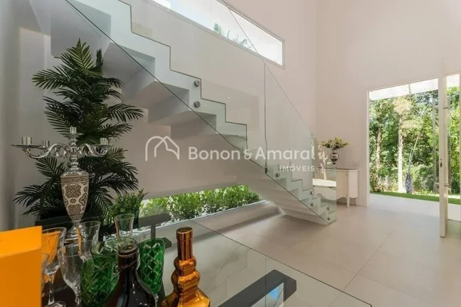 Imagem Residência sofisticada no Lake View

Fotos com ambientes mobiliados meramente ilustrativas.

Este e...