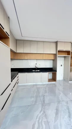 Imagem Casa Alto Padrão à venda no bairro Setor Faiçalville, com 200m² construídos, 3 suítes, completa em armários