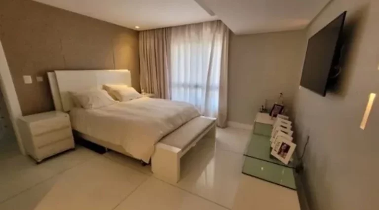 Imagem A 5ª Avenida Imóveis selecionou esse lindo Apartamento, no Morro do Gatto c/ 199,00 m², 4 suítes modificado p/ uma planta de 3 suítes c/ gabinete