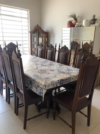Imagem Excelente casa residencial, com ótima localização. A residência possui 4 quartos, sendo 4 suíte...