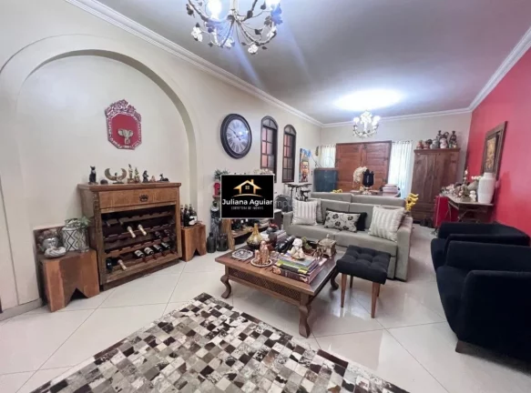 Imagem Luxuosa Casa à Venda em Belo Horizonte - Santa Amélia: 3 Quartos, 1 Suíte, 3 Salas, 3 Banheiros, 3 Vagas, 272m².