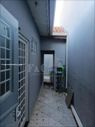 Imagem Casa para Venda em Limeira, Jardim Ipanema, 2 dormitórios, 1 banheiro, 3 vagas