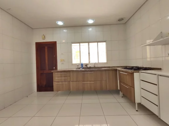 Imagem Excelente Casa ( Sobrado) na Vila Madalena para modernização em terreno de 550m²