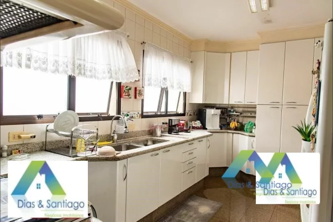Imagem Apartamento alto padrão em 230m² sendo uma unidade por andar com 4 suítes, 4 vagas de garagem em localização privilegiada a 650mts Metrô Chácara Klabin