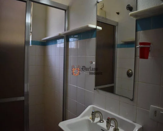 Imagem Casa com 3 dormitórios à venda, 270 m² por R$ 1.200.000 - Vila Abernéssia - Campos do Jordão/SP