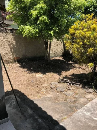 Imagem CASA À VENDA 58 M² EM BANGU COM EXCELENTE TERRENO 360 M² NA TOTALIDADE