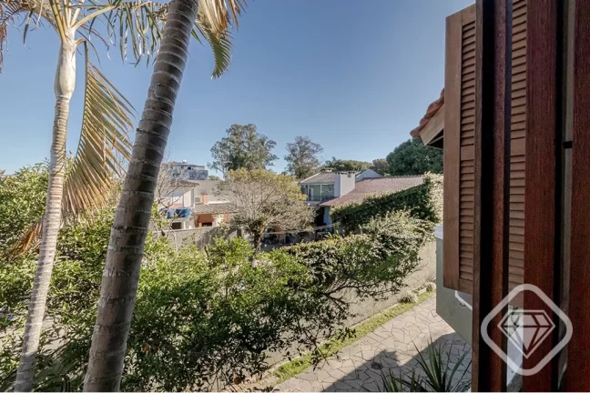 Imagem Casa de condomínio com charme, conforto e excelente padrão no bairro Ipanema

Esta residência de ...