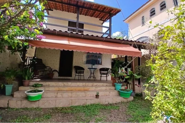 Imagem Casa com 4 quartos à venda em Vila Valqueire, Rio de Janeiro