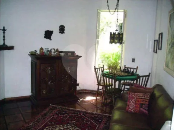 Imagem Casa à venda com 4 quartos, sendo 4 suítes, em Jardim Guedala, São Paulo - SP