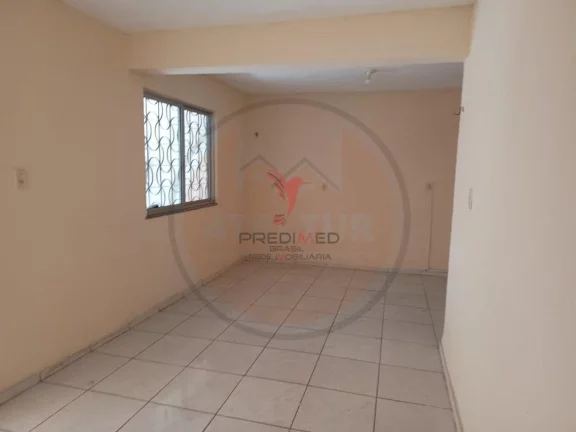 Imagem Casa de 2 Quartos, com quintal, no Bairro Vila velha. 1 Vaga de garagem
