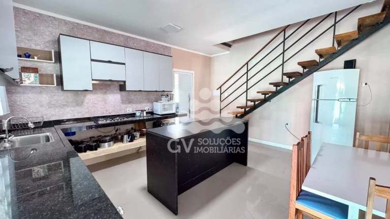 Imagem Casa com 4 dormitórios à venda, 205 m² por R$ 890.000,00 - Lagoinha - Ubatuba/SP
