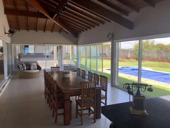 Imagem Casa em Condomínio a Venda no bairro Tanque - Atibaia, SP