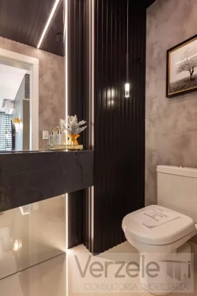 Imagem Apartamento 4 ou + dormitórios para Venda em Balneário Camboriú / SC no bairro Centro