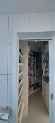 Imagem Casa triplex em condomínio, 4 quartos, Ogiva - Cabo Frio