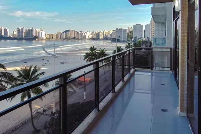 Imagem Apartamento com 4 dormitórios à venda, 200 m² por R$ 1.600.000,00 - Pitangueiras - Guarujá/SP