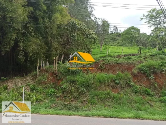 Imagem Terreno de 450 mts² em Amparo