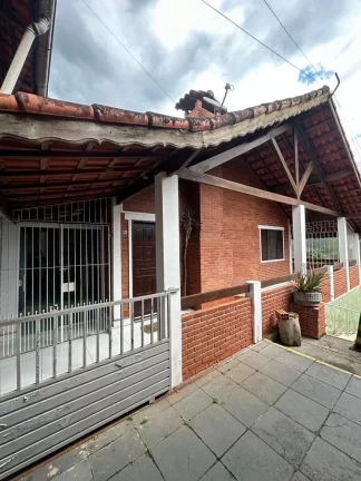 Imagem Sobrado com 3 dormitórios à venda, 215 m² por R$ 490.000,00 - Clube dos Oficiais - Suzano/SP