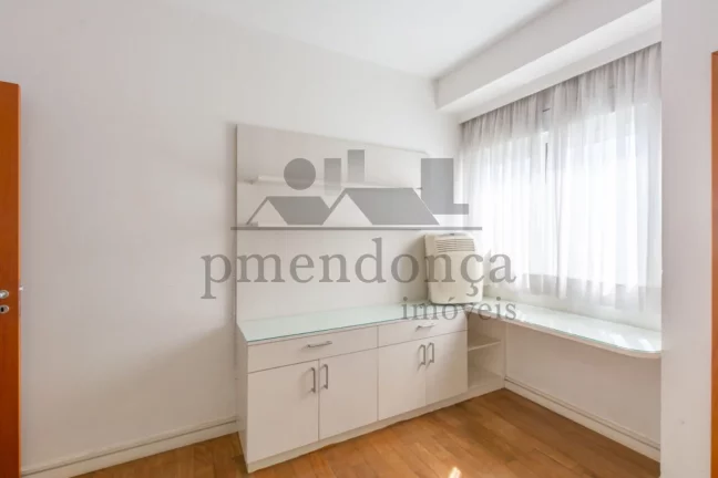 Imagem Apartamento em Perdizes com 225m2, 4 suítes, 5 vagas e Quadra de Tênis