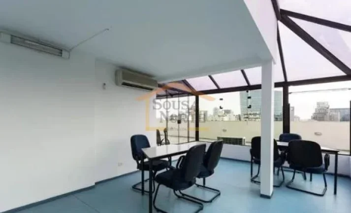 Imagem Apartamento 60m², 2 dormitórios, armários embutidos, piso em mármore, ar condicionado quente e f...