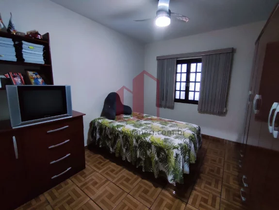 Imagem Imperdível: Casa à venda em Francisco Morato-SP, Jardim Nova Belém, com 3 quartos, 1 suíte e 181,81m². Agende sua visita agora!
