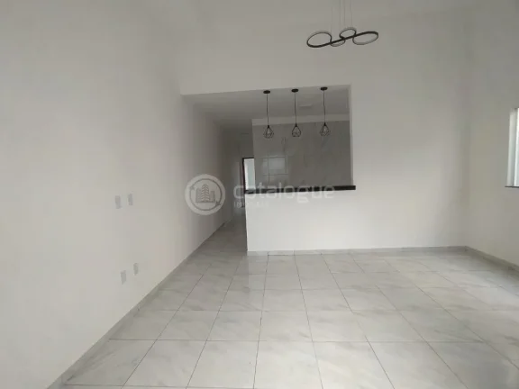 Imagem Casa à venda no bairro Nova Esperança, Parnamirim: 2 dormitórios, suíte e garagem coberta!