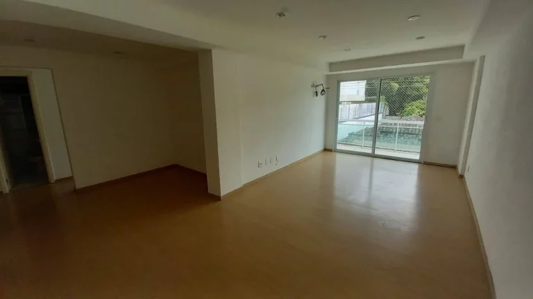Imagem Vendo este lindo apto de 3 quartos no centro de Nova Friburgo.
