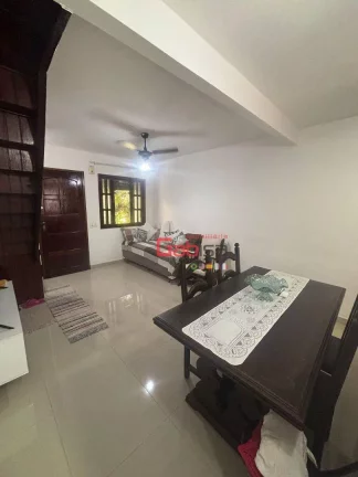 Imagem Casa com 2 dormitórios à venda, 57 m² por R$ 350.000,00 - Jardim Flamboyant - Cabo Frio/RJ