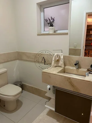 Imagem Casa Ampla em Condomínio de Alto Padrão em Valinhos com 3 Suítes e Sala de Cinema Exclusiva!