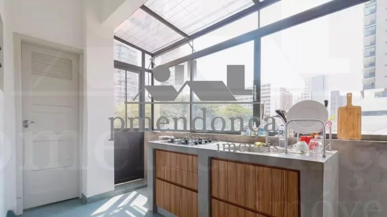 Imagem Apartamento reformado em Pinheiros, com 95m² com 2 quartos.