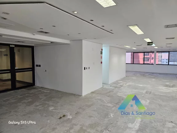 Imagem Sala comercial com 9 vagas em Vila Olímpia, São Paulo/SP