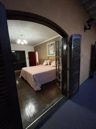 Imagem Sobrado 243 m² 3 Dormitorios sendo 2 Suites 3 Vagas de Garagens