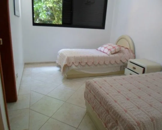 Imagem Apartamento à venda no Guarujá na Praia das Pitangueiras.