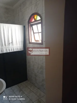 Imagem PORTUNIDADE EXCLUSIVA NA CIDADE DUTRA. Vendo uma casa Assobradada na Cidade Dutra, Próximo ao bolsão de Interlagos. São 3 Dormitórios, sendo 1 Suíte, varanda com vista para a represa, 4 vagas de garagem, Sala 2 ambientes, copa e Cózinha, Área Gourmet com 