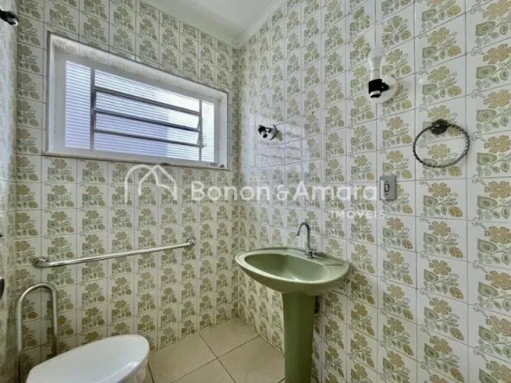 Imagem Casa com 5 dormitórios, sendo 3 suítes, e projetada com acessibilidade para deficientes (PcD). O i...
