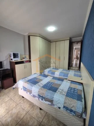 Imagem Sobrado em perfeito estado com 160m² de área construída, 3 dormitórios amplos, sendo 1 suíte co...