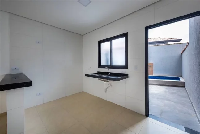 Imagem Casa à Venda em Vila Anhaguera, Mongaguá - SP