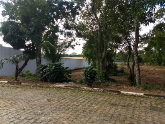 Imagem A 5ª Avenida Imóveis selecionou esse exclusivo lote plano c/ 4.500,00m2 no charmoso CONDOMÍNIO CHÁCARAS DO RIO JOANES - Lauro de Freitas R$850.000,00