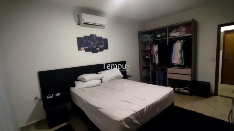 Imagem Casa Terrea, 4 quartos, piscina e churrasqueira, em Setor Bueno, Goiânia/GO