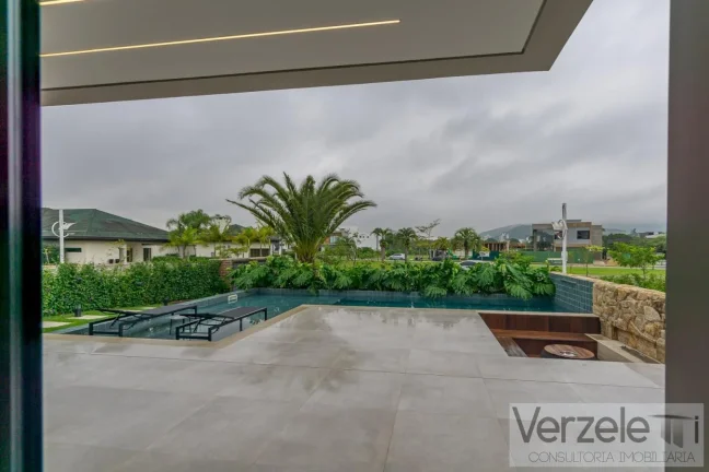 Imagem Casa em Condomínio para Venda em Camboriú / SC no bairro Centro